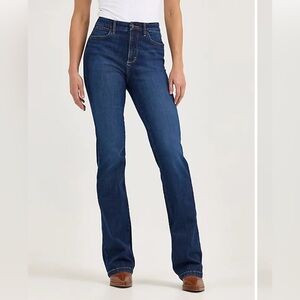Wrangler women’s high rise bootcut jeans